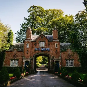 The Golf & Mere (Cheshire)